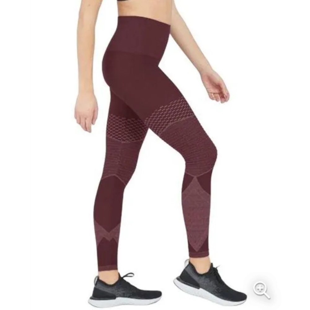 Spanx  Look‎ At Me Now Seamless Moto Leggings in Wine M